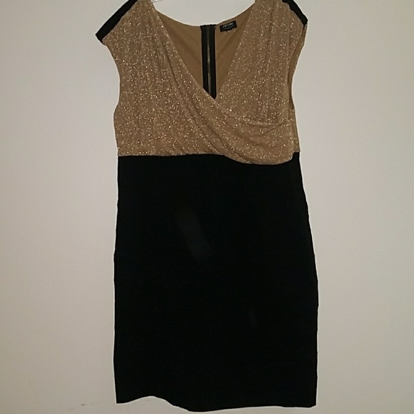 Nicole by Nicole Miller Dresses & Skirts - Nicole Miller Sheath Dress